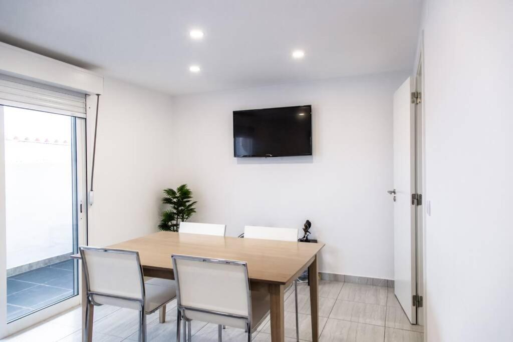 Remodeled Apartment In The City Center. Faro Luaran gambar